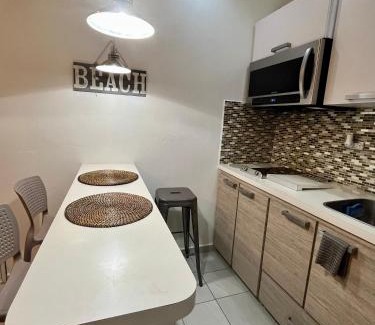 Bajura Apartamento | Walk to the Beach 2Min, Cozy, Boutique, Pool, Palmeras Del Mar Isabela