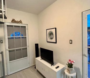 Bajura Apartamento | Walk to the Beach 2Min, Cozy, Boutique, Pool, Palmeras Del Mar Isabela