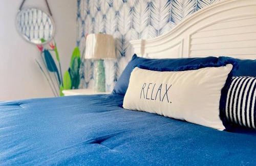 North Myrtle Beach Casa | Walk to the Beach-Sleeps 10 and Golfcart