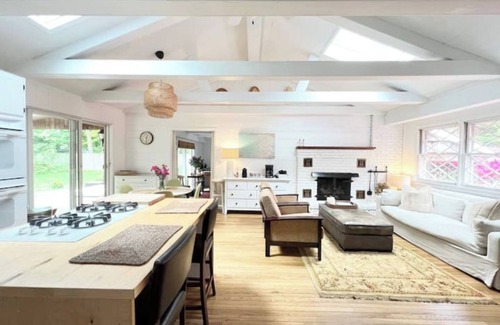 Clearwater Beach Casa | Walk to the Beach Cottage on Lush One Acre