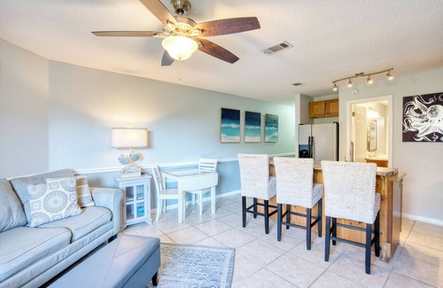 Avalon Beach Estates Condominio | walk to the beach 1 minute across