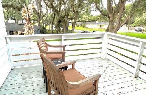 Neptune Beach Casa | Walk to the beach or the park! Family sized home!