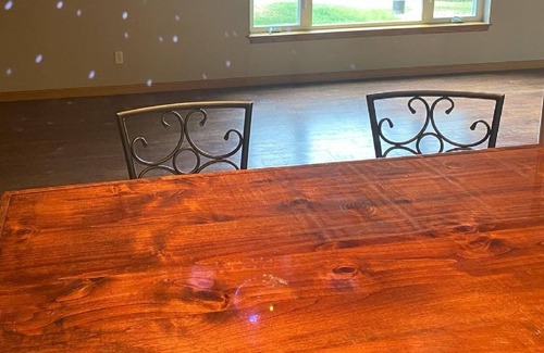 Helena Casa | Walk to the lake, huge deck, spa, karaoke machine, fire pit, and outdoor shower