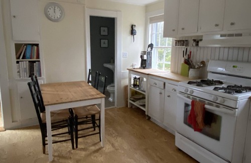 Prides Crossing Casa | Walk to the ocean and restaurants, home in the heart of Beverly Farms