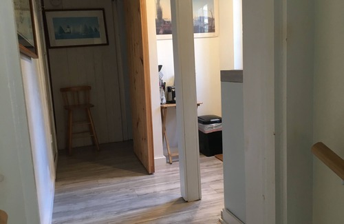 Rockport Apartamento | Walk to the ocean, very private. Secluded, woodsy location.