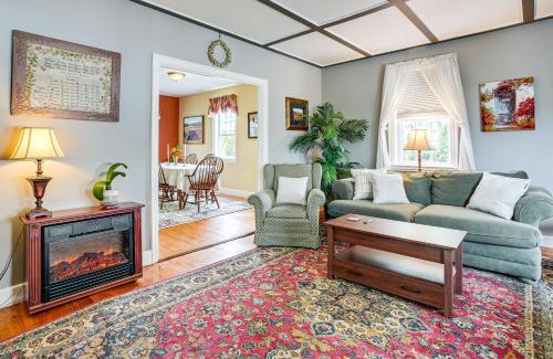 Manchester-by-the-Sea Casa | Walk to the T North Shore Retreat Near Salem Fun!