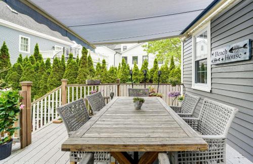 Manchester-by-the-Sea Casa | Walk to the T North Shore Retreat Near Salem Fun!