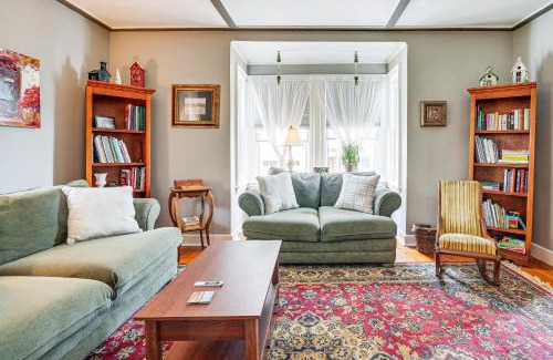 Manchester-by-the-Sea Casa | Walk to the T North Shore Retreat Near Salem Fun!