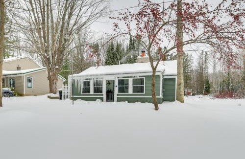 Cheboygan Casa | Walk to Trail and Mullett Lake Cottage with Yard!
