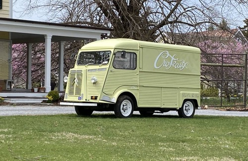 Southold Casa | A pie de tren y ciudad