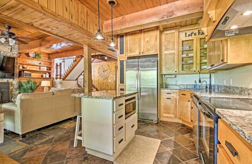 Manhattan Casa | Walk to Tuttle Creek Lake Secluded Scenic Retreat