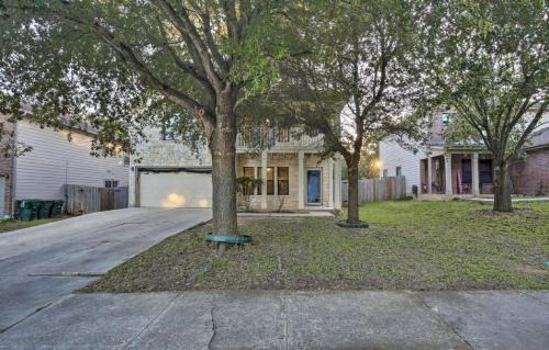 San Marcos Casa | Walk to Tx State 5 beds Firepit Grill