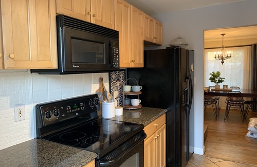 Biddleville Casa | A pie de Uptown- Encanto renovado casa en una gran ubicación Con Vistas panorámicas!