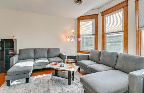 Albany Apartamento | Walk to Washington Park Remote Work-Ready Apt!