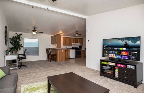 Bullhead City Casa | Walk to Water - Close to Boat Launch - Garage - Room for Boat & Toys!