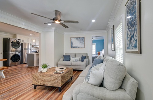 Atlantic Beach Casa | Walk to Water: Coastal-Chic Home Near Myrtle Beach