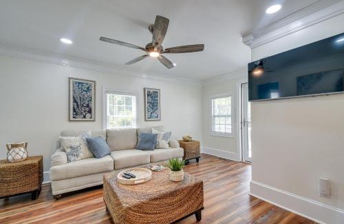 Atlantic Beach Casa | Walk to Water Coastal-Chic Home Near Myrtle Beach