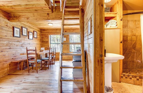 Cotter Cabina | Walk to White River: Cotter Cabin w/ Fire Pit!