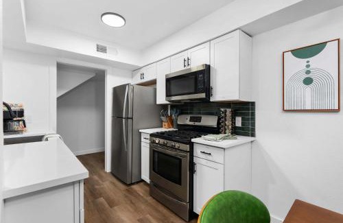 South Lamar Casa | Walk to Zilker Park & SoCo - Austin's Best