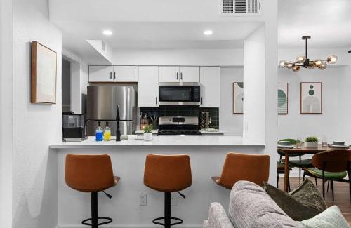 South Lamar Casa | Walk to Zilker Park & SoCo - Austin's Best
