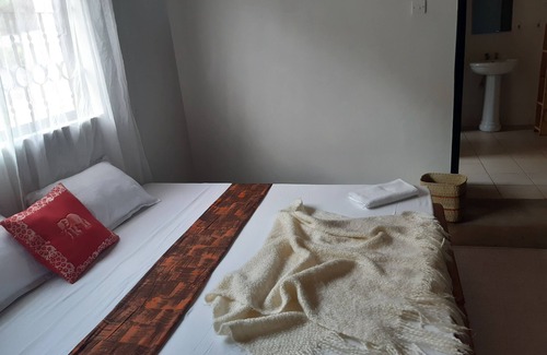 Moshi Cama Y Desayuno | Walk With Us Africa