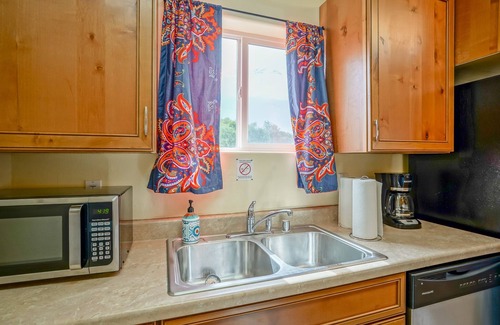 West Old Town Casa | Walk2Old Town, 2bd/1ba, Large Yard, Pet Friendly!