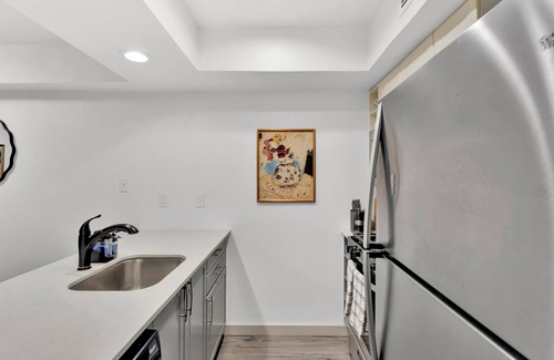 Clarksville Apartamento | Walkable 1st-Floor Austin Stay – King Bed, Pet Friendly, Free Parking, Sleeps 10