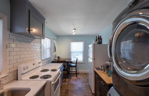 Plaza Midwood Casa | ★Walkable 2BR Plaza Midwood Bungalow★ Free Parking