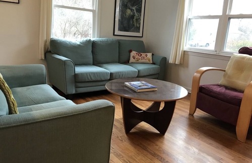 Princeton Casa | Walkable 3 bedroom family home in Princeton