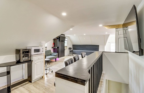 Arlington Heights Casa | Walkable Abode in Stroudsburg's Business District!