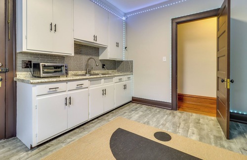 Toledo Apartamento | Walkable Apt: 4 Mi to Downtown Toledo!