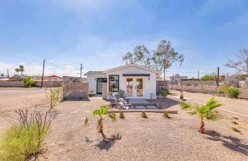 Downtown Casa | Walkable Downtown Chandler Oasis with Private Patio