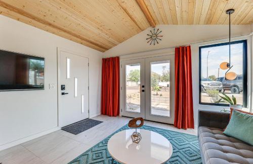 Downtown Casa | Walkable Downtown Chandler Oasis with Private Patio