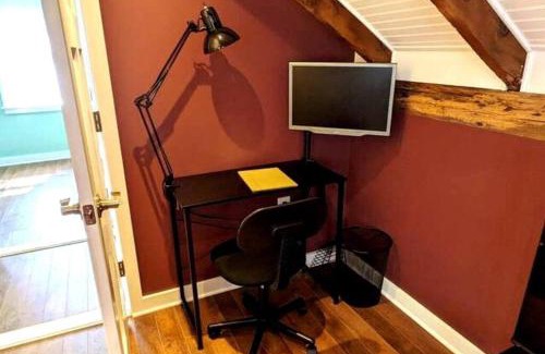 Downtown Buffalo Casa | Walkable Elmwood Cottage, No Chores 2Bath 2BR 2Car