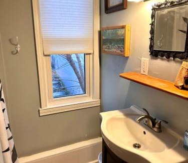 West Bayside Apartamento | Walkable near downtown 1 Bedroom