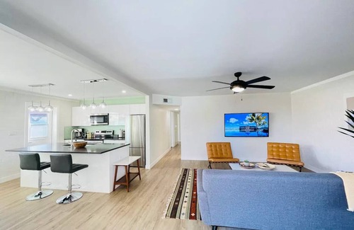 South Scottsdale Casa | Walkable OTS Mid Century Condo-Pool