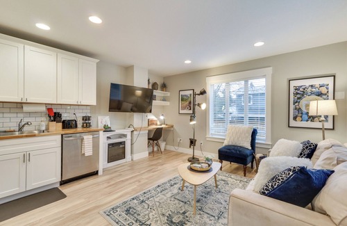 St. Johns Casa | Walkable Portland Stay in St Johns District