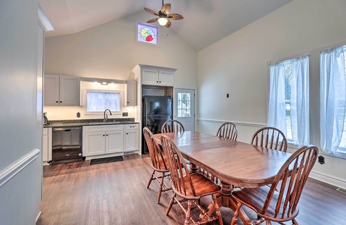 Sodus Point Casa | Walkable Sodus Point Retreat < 1 Mi to Lake