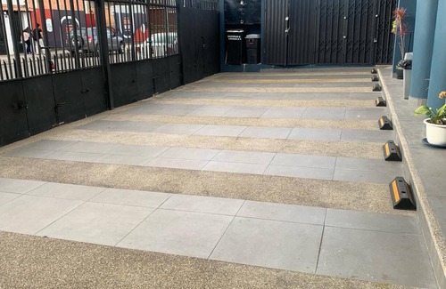 Cuenca Apartamento | * Puede Caminar al Centro, Estadio, Hosp. ST Ines | Apartamento + Terraza 2 Piso