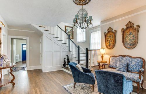 Zelienople Casa | Walkable Zelienople Home with Patio and Grill!