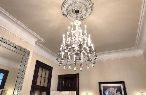 Faubourg Livaudais Casa | Walker Mansion on St Charles Ave - Unit 3