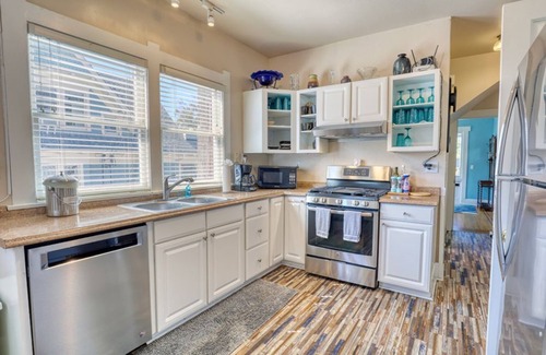 Queen Anne Casa | Walker’s Delight on Queen Anne