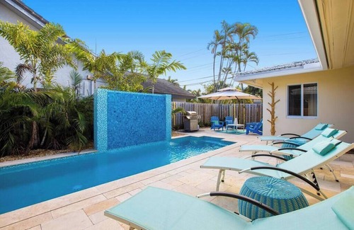 East Fort Lauderdale Casa | Walking distance to the beach 3Br house with pool