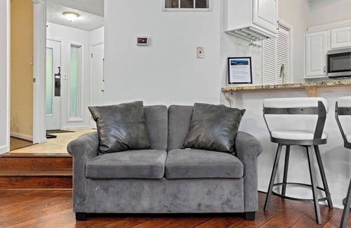 Wintergreen Condominio | Walking Distance to Ski Slopes! Cozy Condo that sleeps 4!