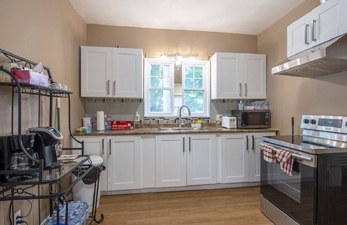 Niagara Falls Casa | Walking distance to Niagara Falls