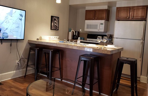 Windsor Park Apartamento | Walking distance to Mass Ave.