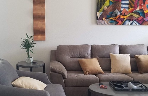 Anthem Casa | Walking distance to beautiful park ,Pickleball and Tennis courts.