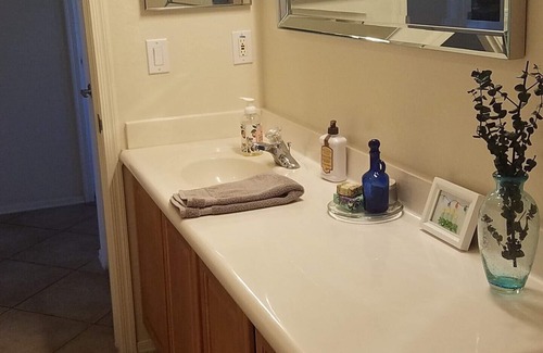 Anthem Casa | Walking distance to beautiful park ,Pickleball and Tennis courts.