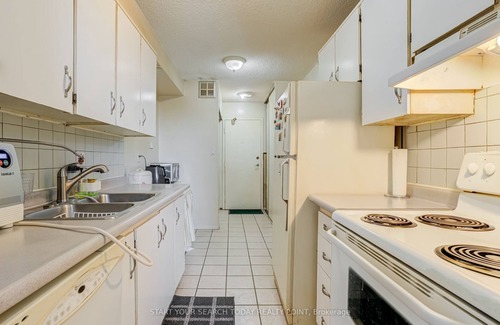 Scarborough Apartamento | walking distance to bus routes, close to U of T, Centennial college and parks.