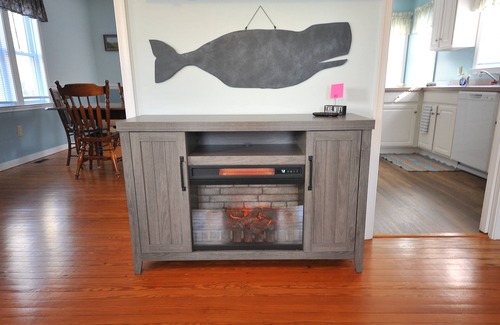 Rock Hall Casa | Walking distance to shopping, restaurants, entertainment, and the Chesapeake Bay